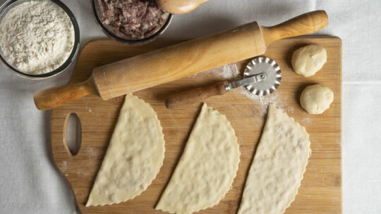 Заварне тісто для чебуреків