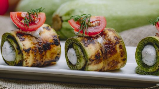 Рулетики з кабачка з сиром