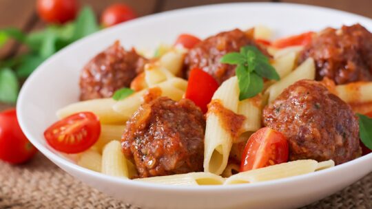 Тефтелі в томатному соусі