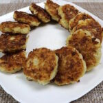 Оладки з молодої капусти та кукурудзи